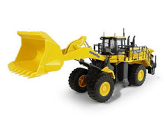 Komatsu WA600-8