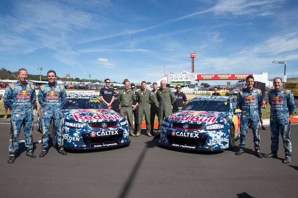 HOLDEN VF COMMODORE RED BULL RACING #1 WHINCUP/DUMBRELL - 2014 BATHURST 1000 AIR FORCE LIVERY